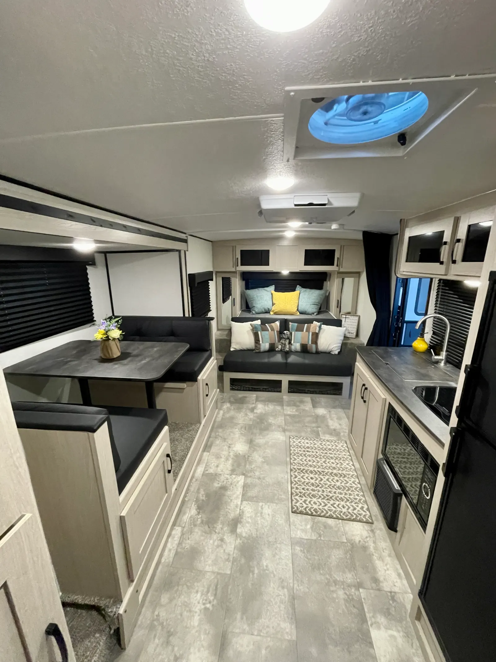 White Lightning — photo 5