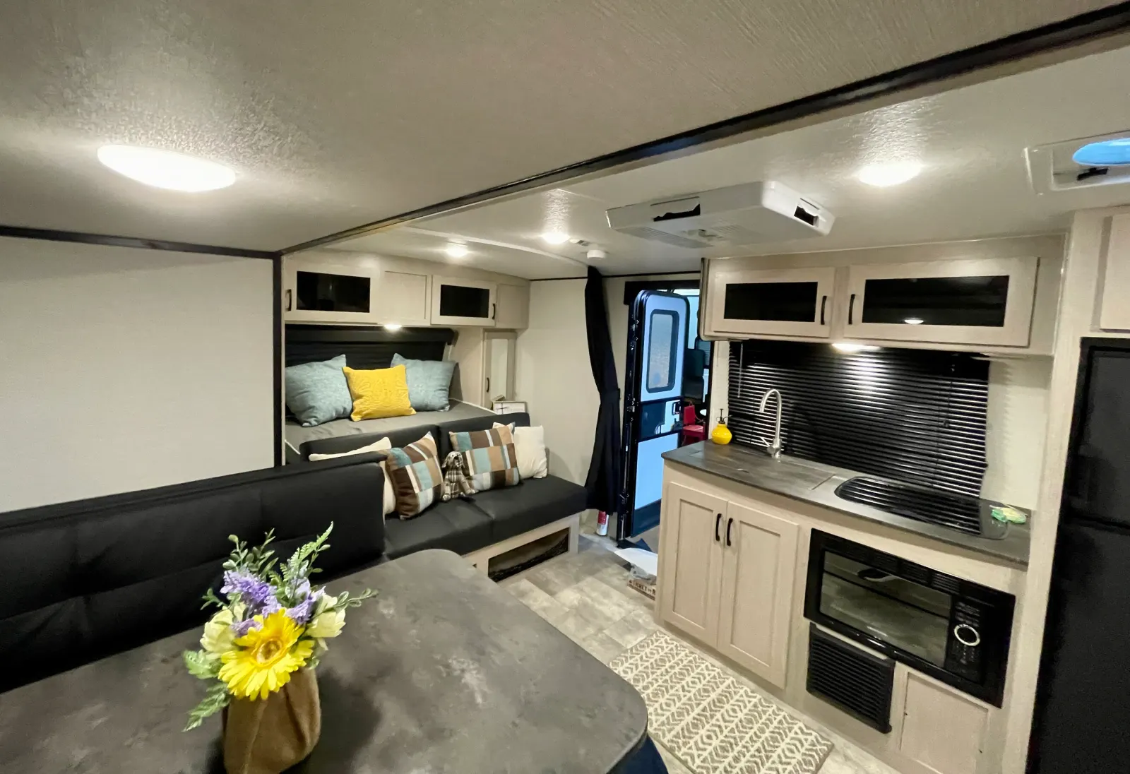 White Lightning — photo 6